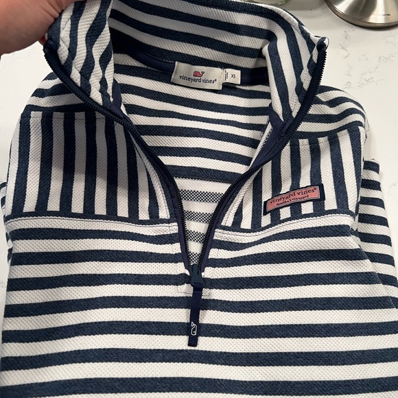 Vineyard Vines Relaxed Stripe Shep Shirt (size XS) - Picture 3 of 3